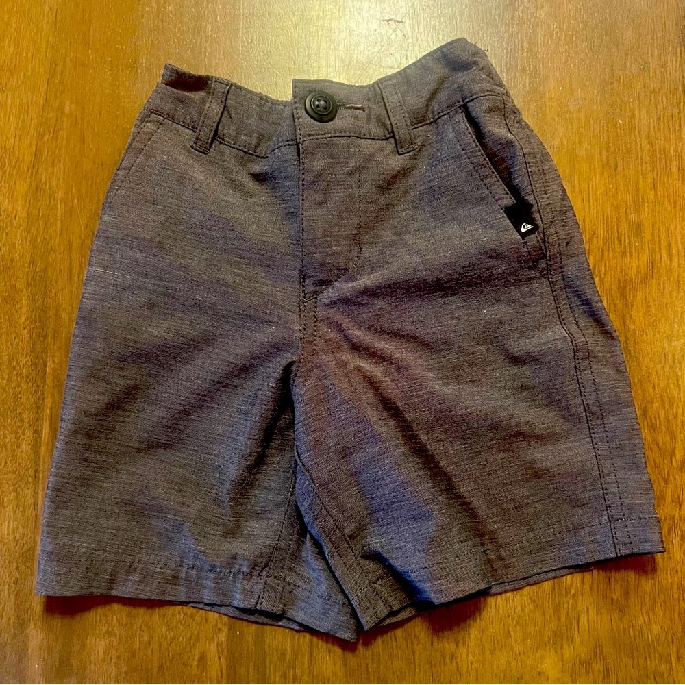 Quicksilver Boys 3T shorts in Dark Grey